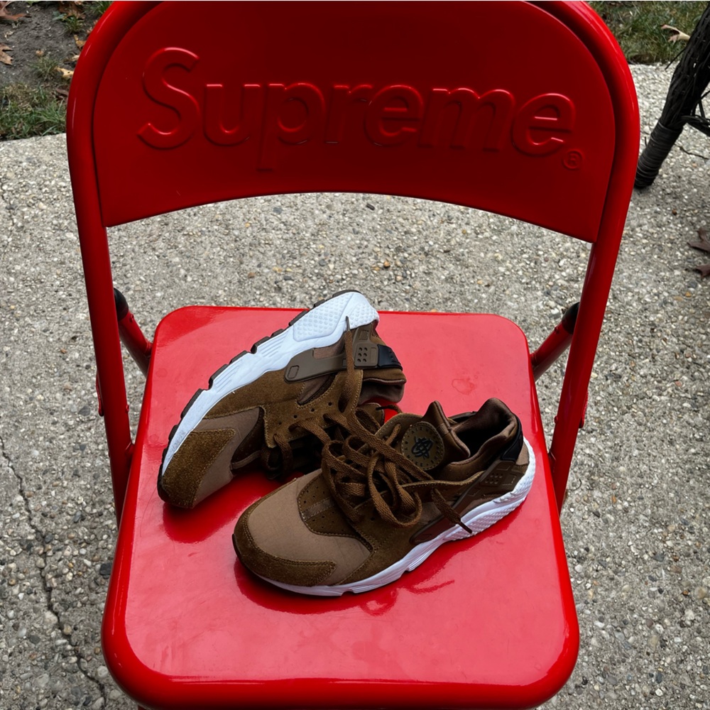 Vintage Nike huarache size 8.5 made in UK fits like 7.5